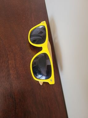 Brand New Men's Coors Light X Banff Sunshine Bright Yellow Wayfarer Sunglasses